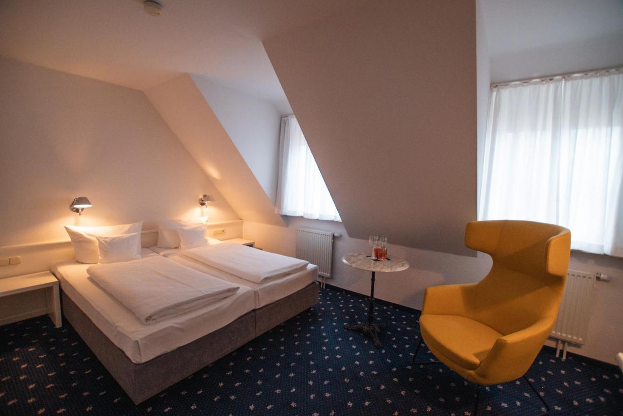Hotel Am Main Veitshöchheim Exteriör bild