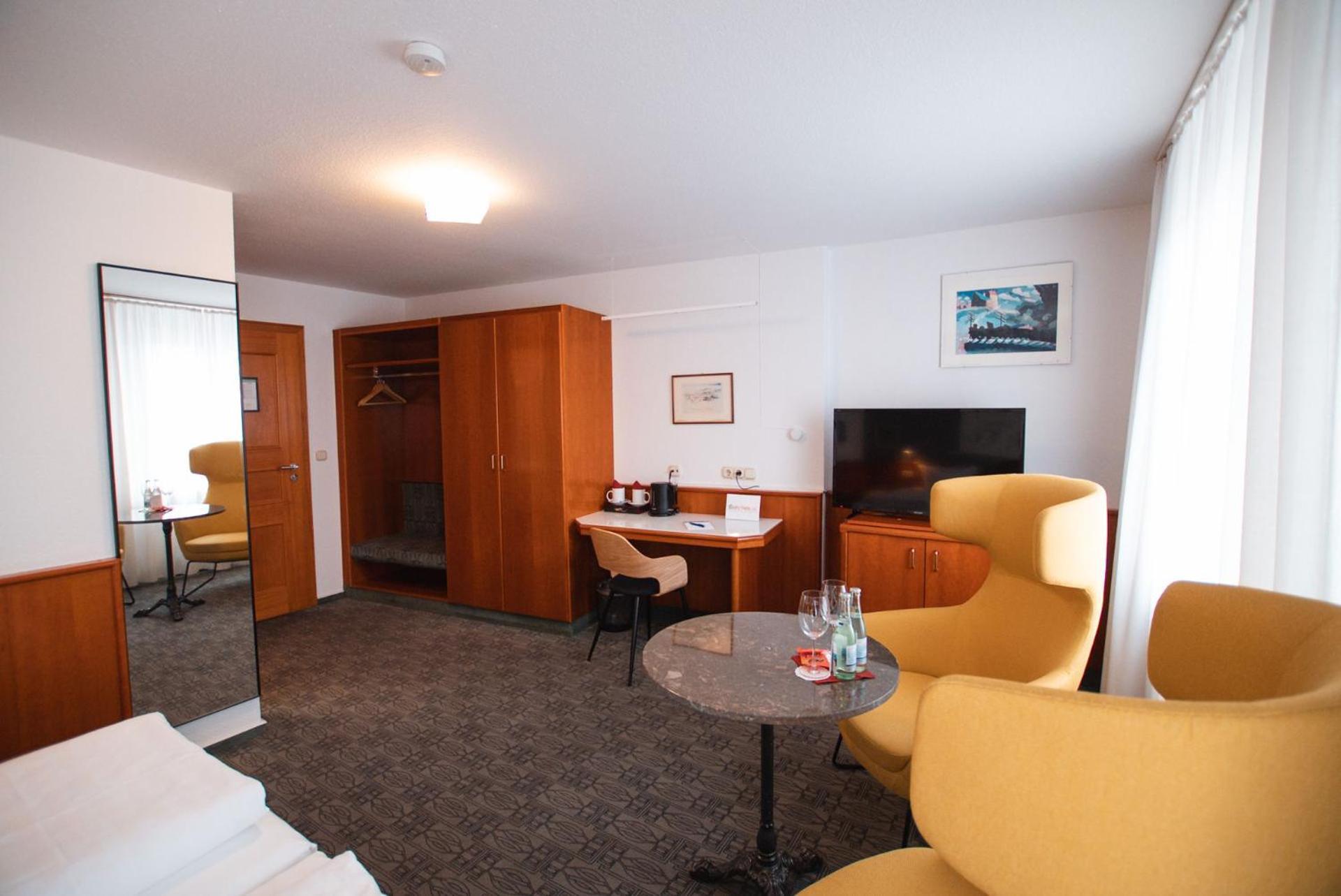 Hotel Am Main Veitshöchheim Rum bild