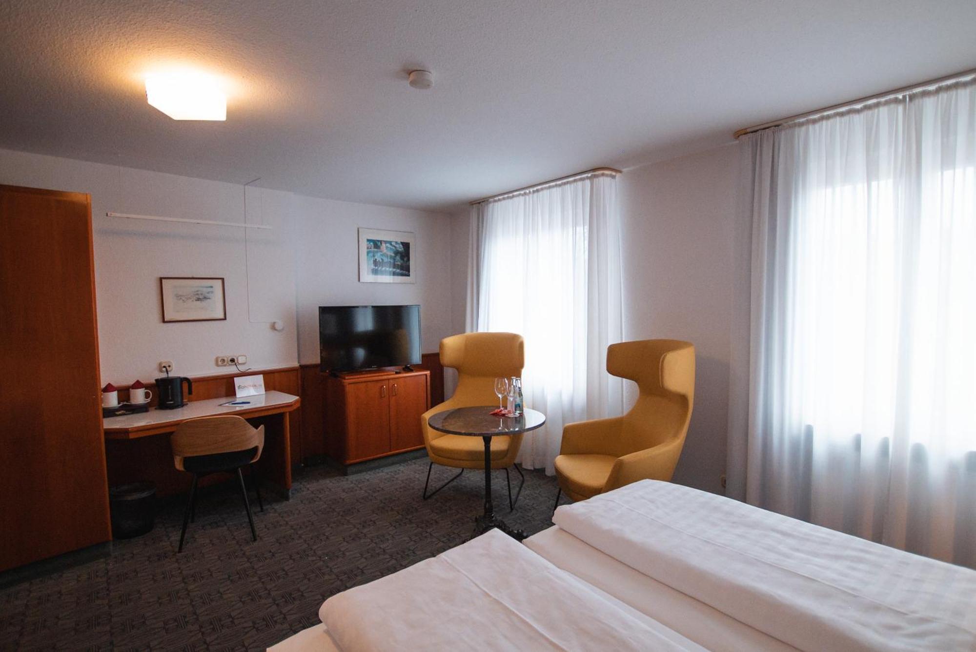 Hotel Am Main Veitshöchheim Rum bild