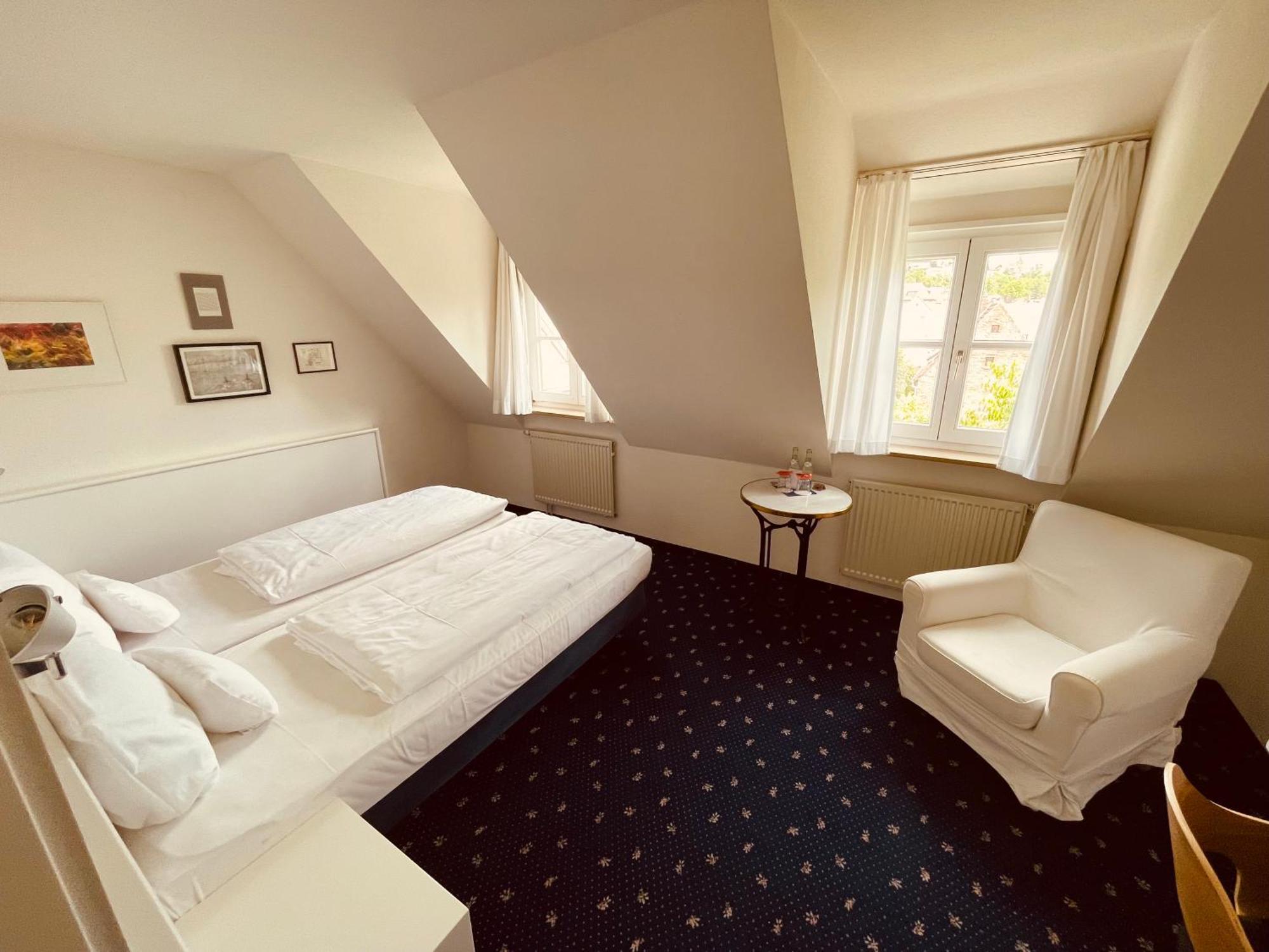 Hotel Am Main Veitshöchheim Rum bild
