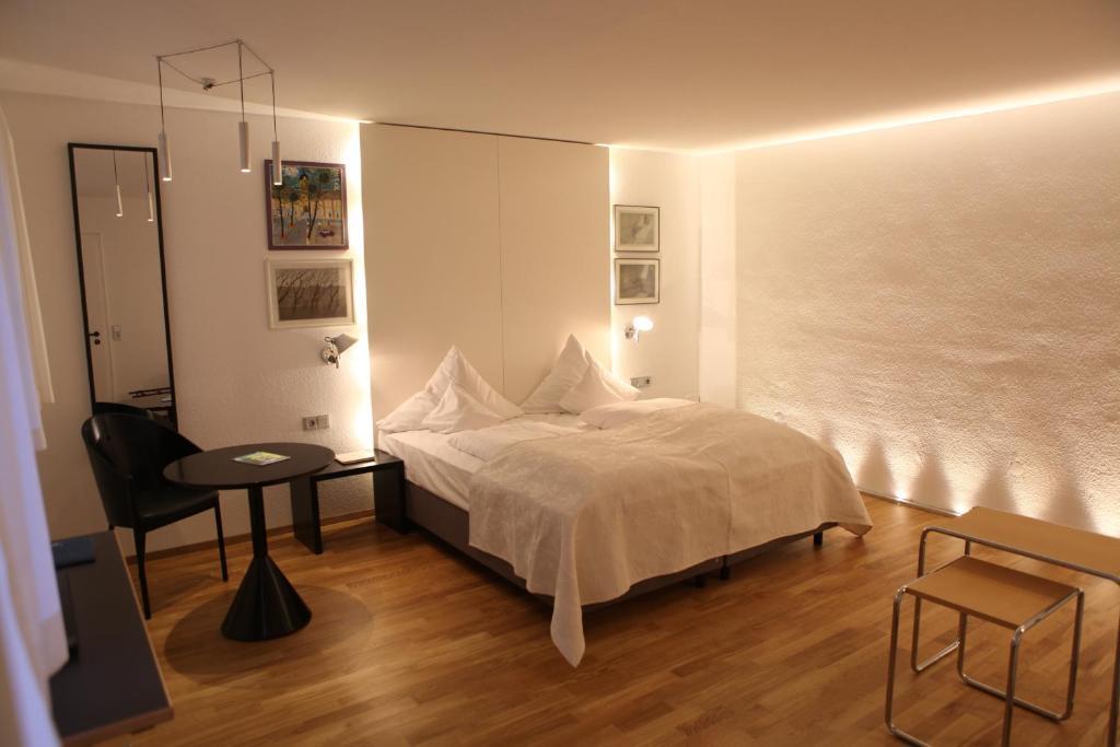 Hotel Am Main Veitshöchheim Rum bild
